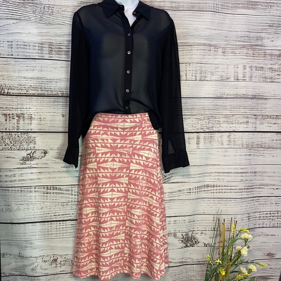 Pink Aztec Design Skirt | Medium - Picture 4 of 14